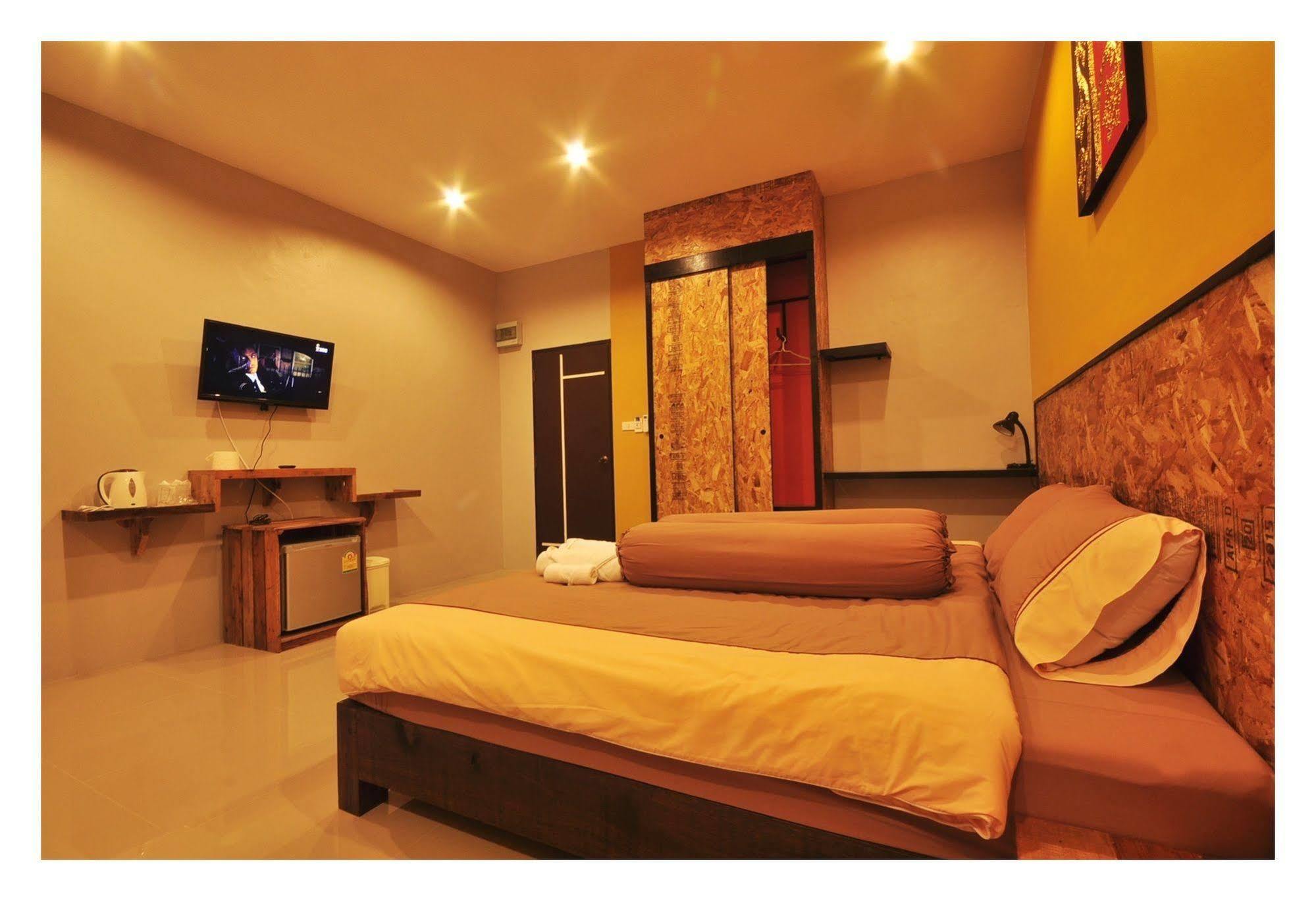 The Bedroom Resort 3*