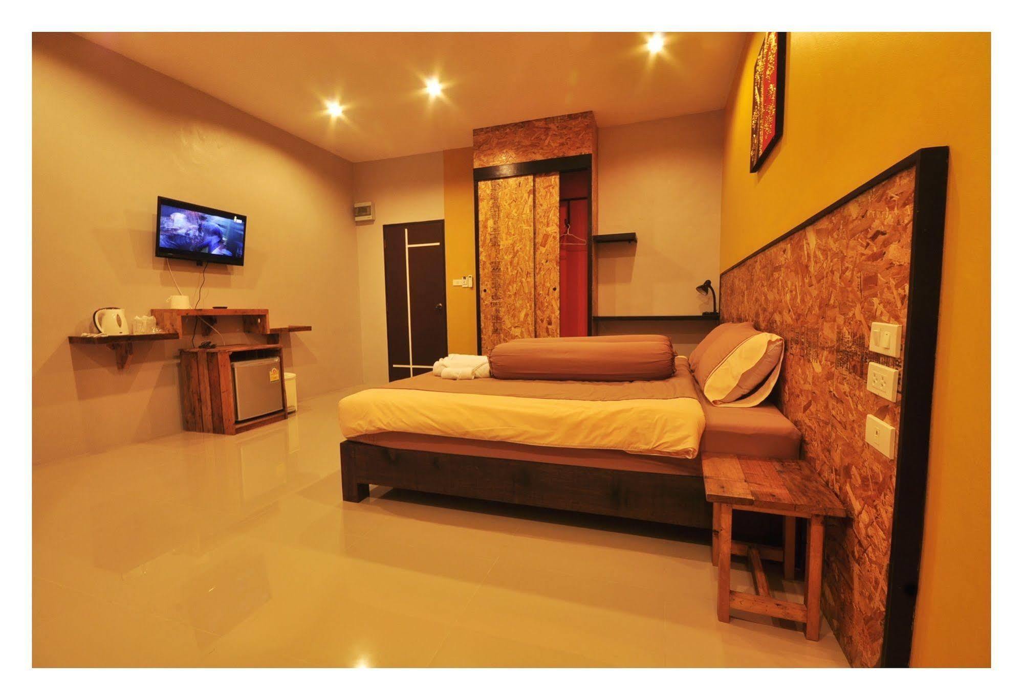 The Bedroom Resort 3*
