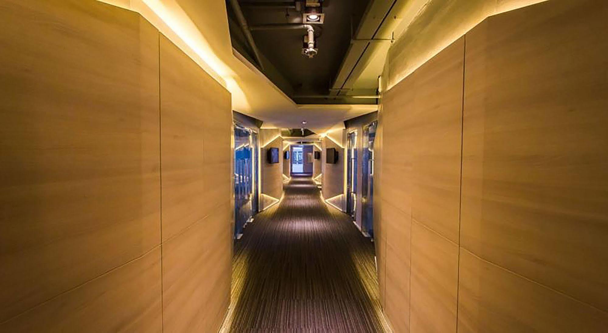Hotel Crystal Yai 4*