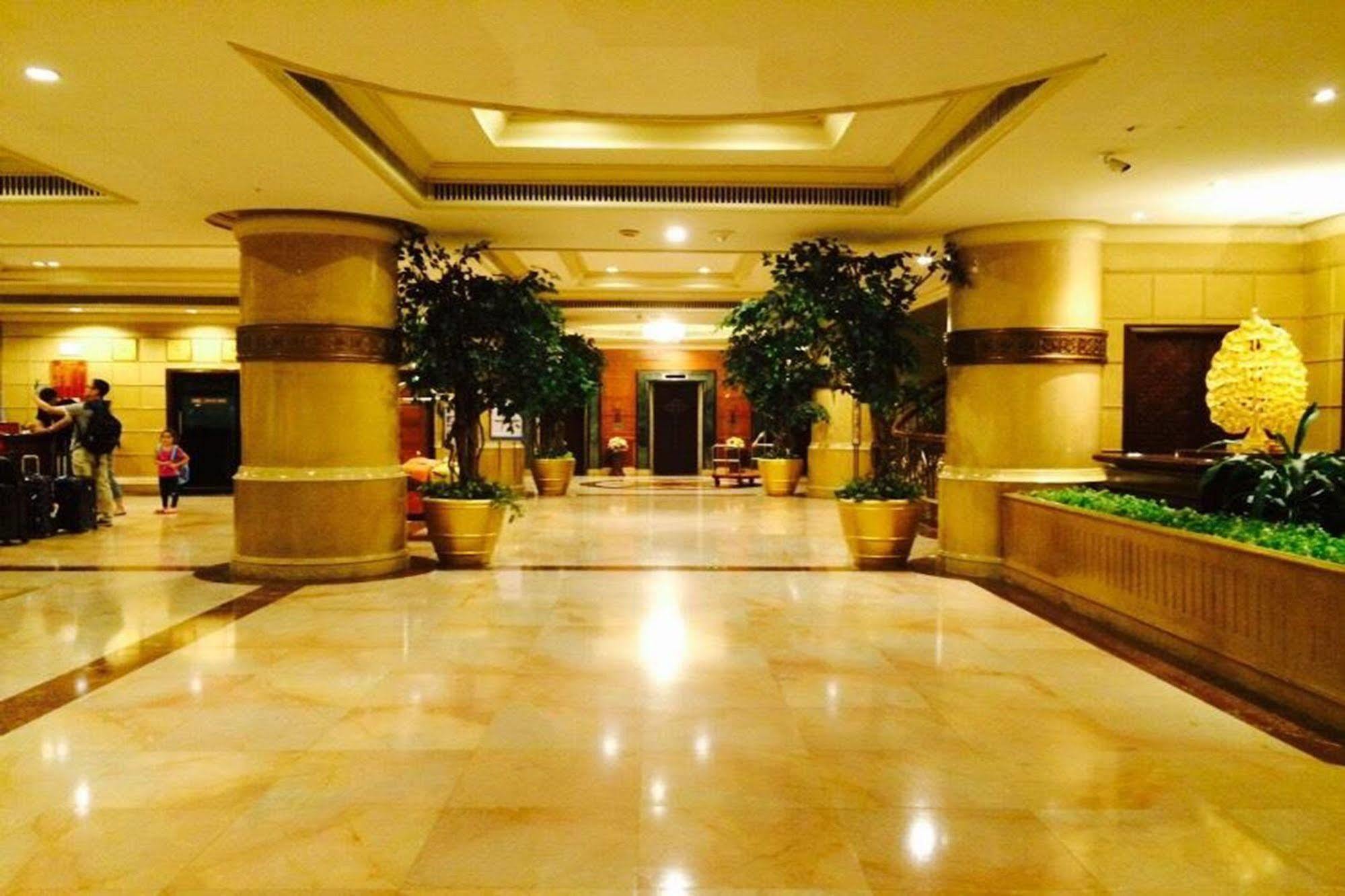 Topland & Convention Centre Hotel 4*