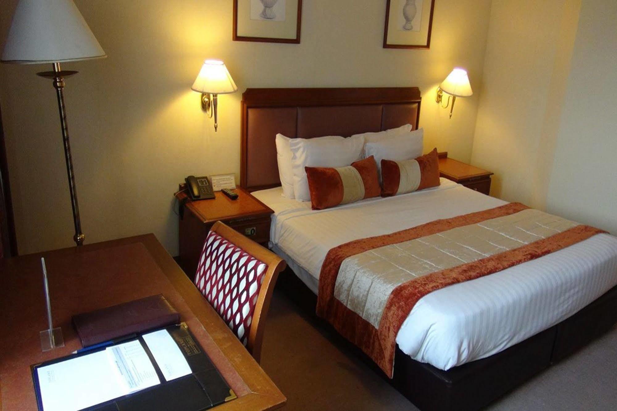 Topland & Convention Centre Hotel 4*