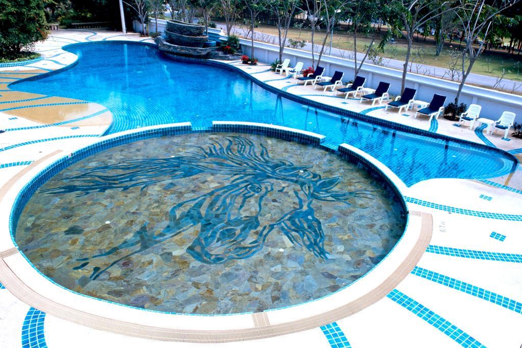 Resort Horseshoe Point Pattaya 4*