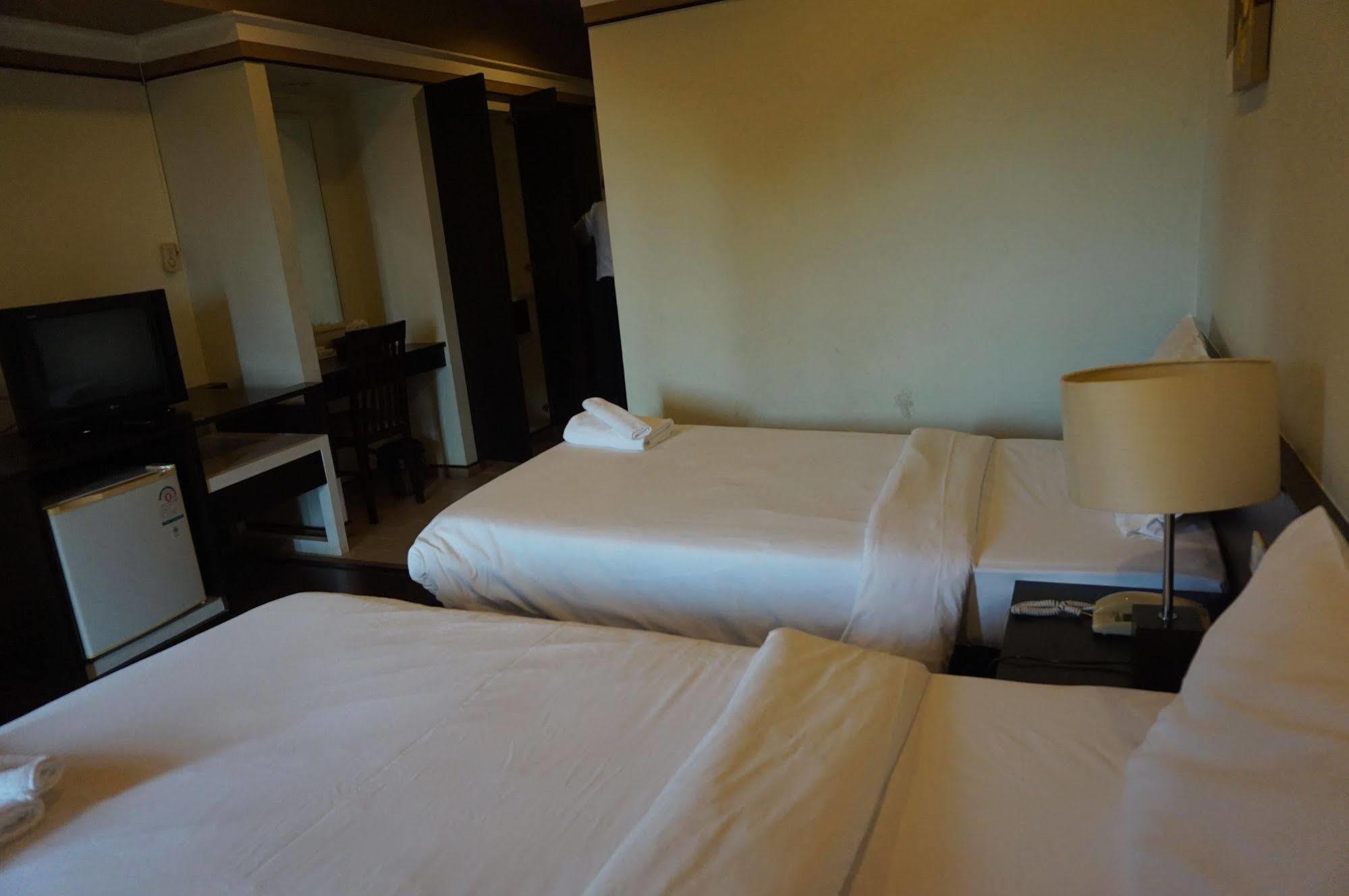 Hotel Narakul 3*