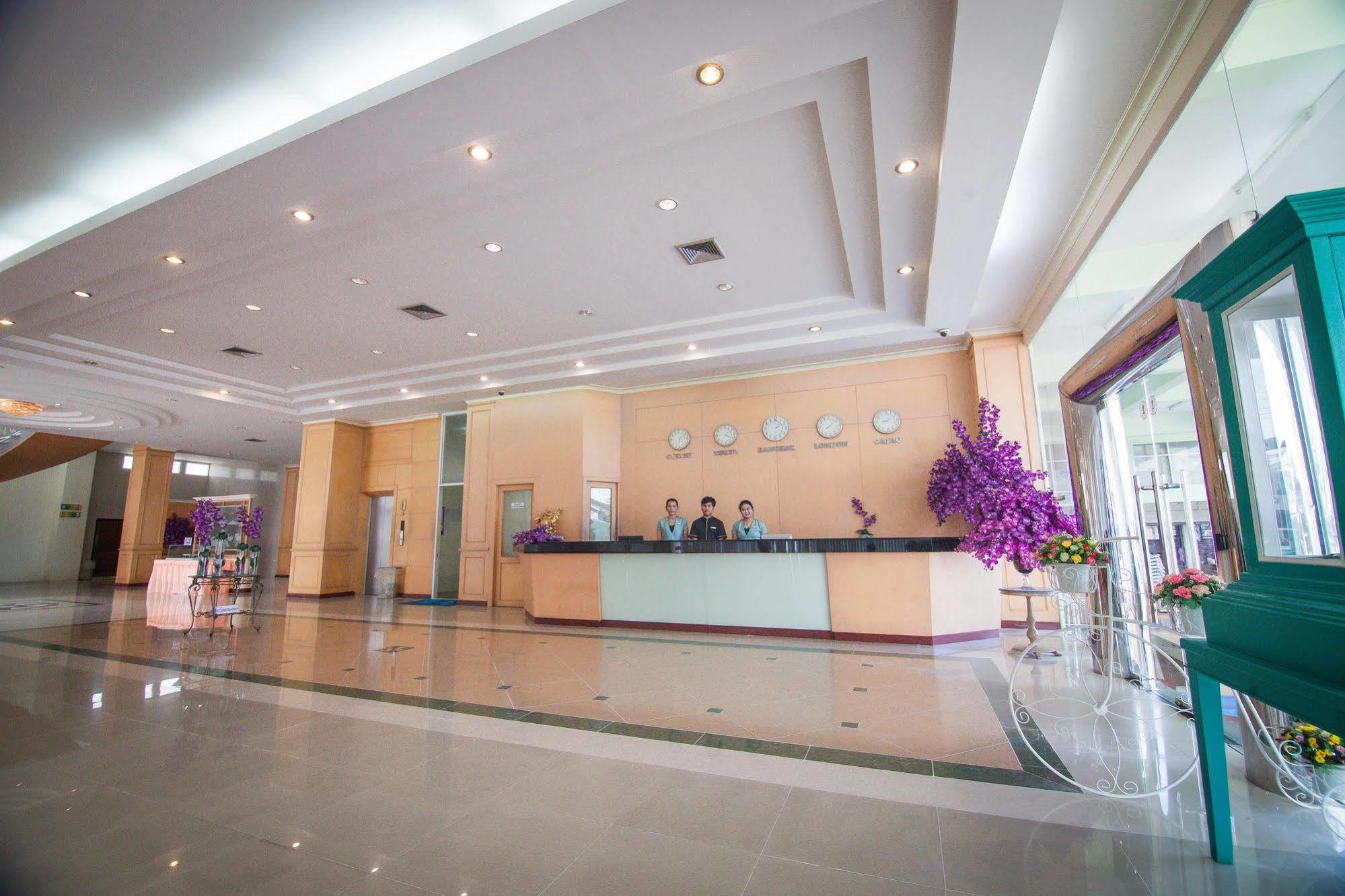 Hotel Morakot Twin Chumphon