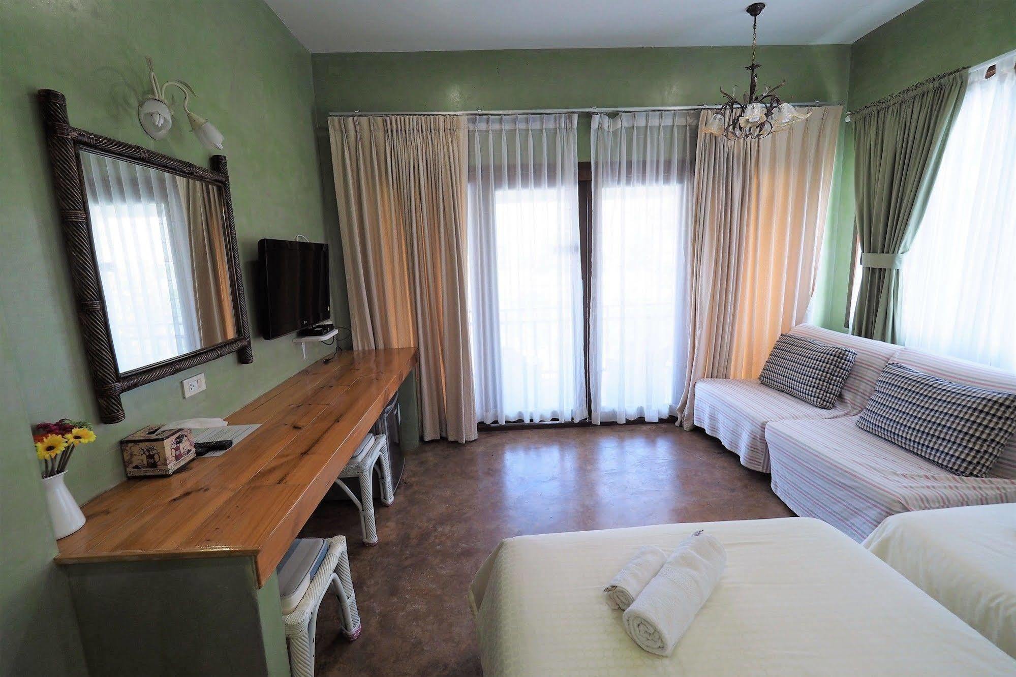 Baan Parinda Hotel 2*