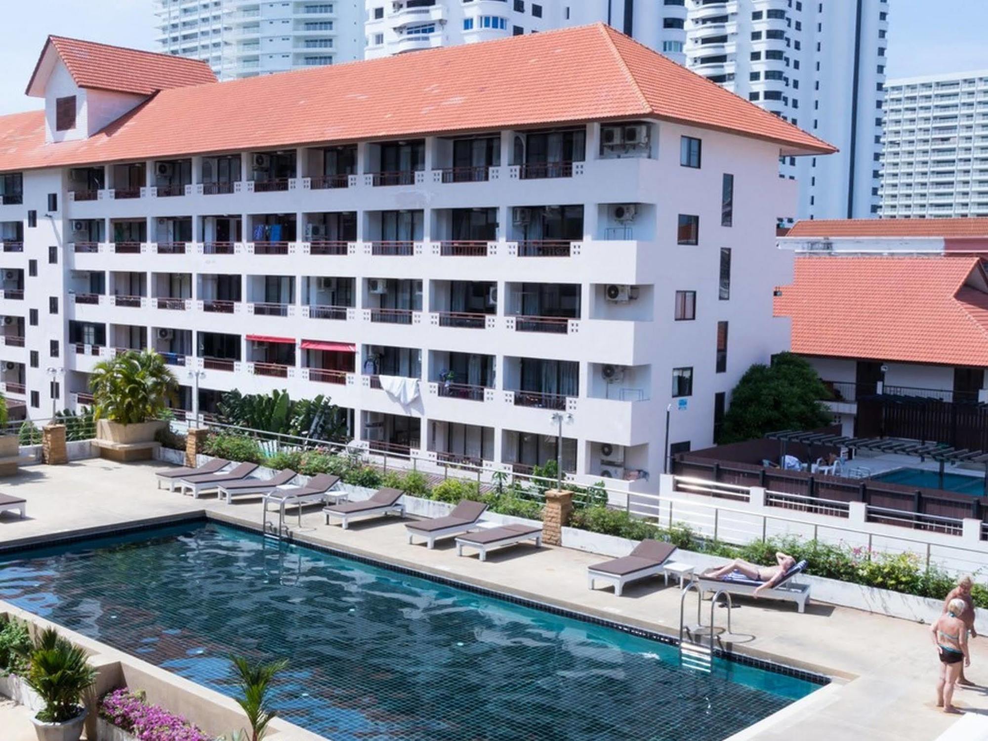 Hotel Plaza Jomtien Beach