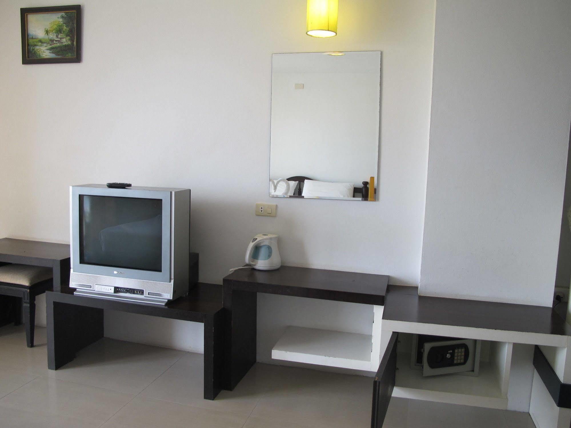 Chatkaew Hill And Hotel 3*