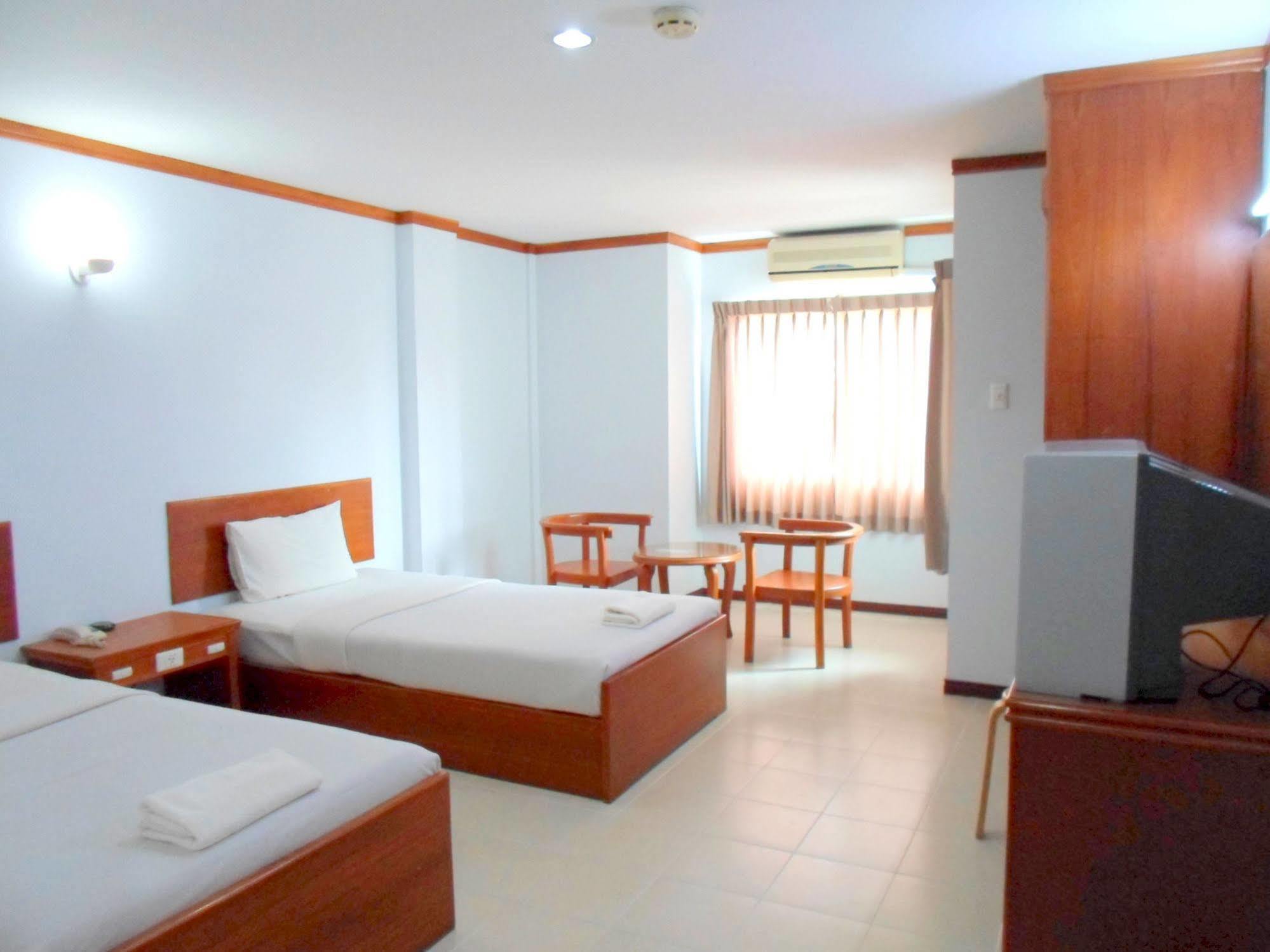 Leamsai Hotel 2*