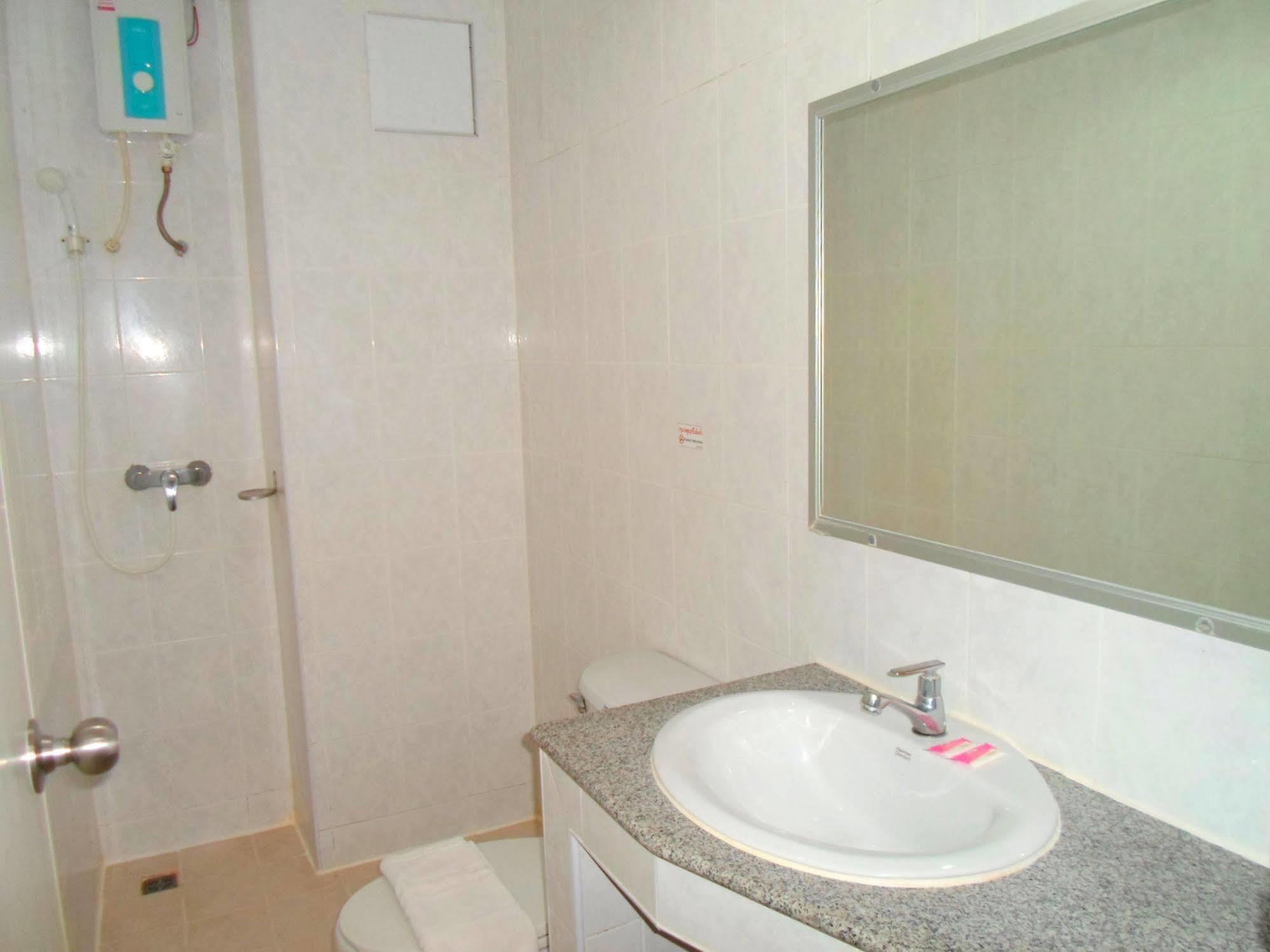 Hotel Leamsai 2*
