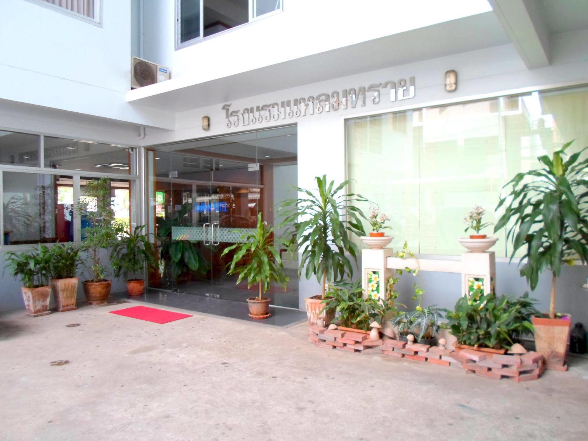 Leamsai Hotel Surat Thani