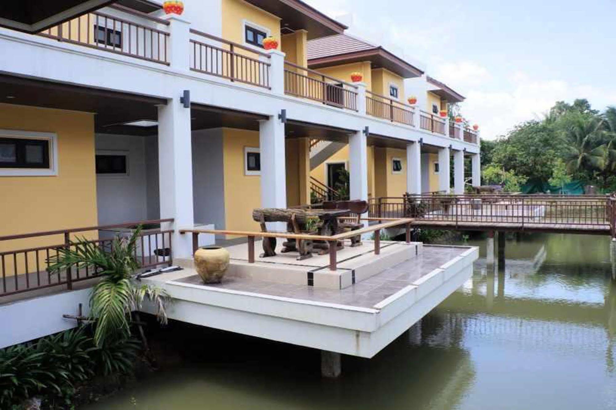 Suanmak Resort 3*