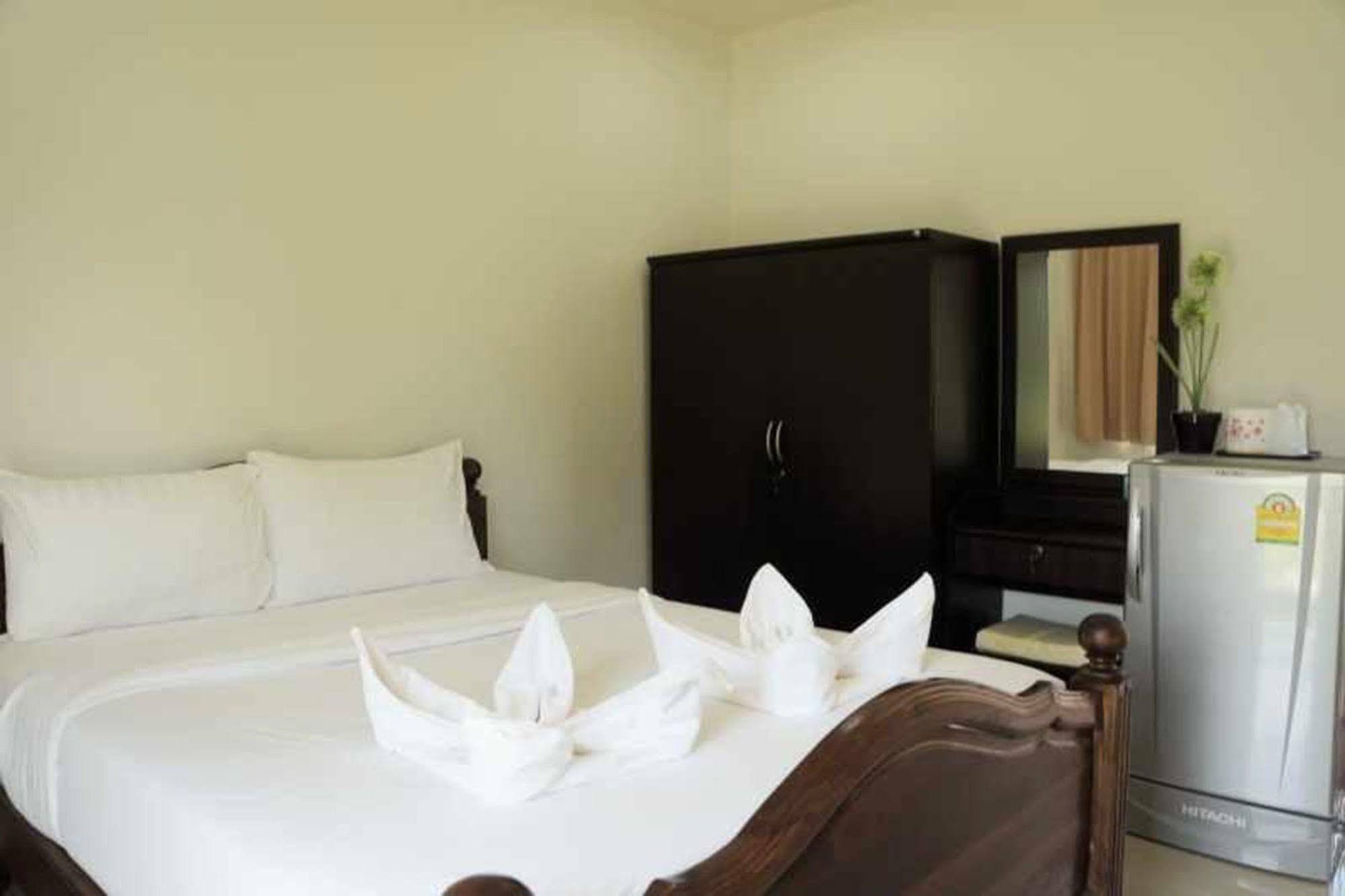 Suanmak Resort Nang Rong
