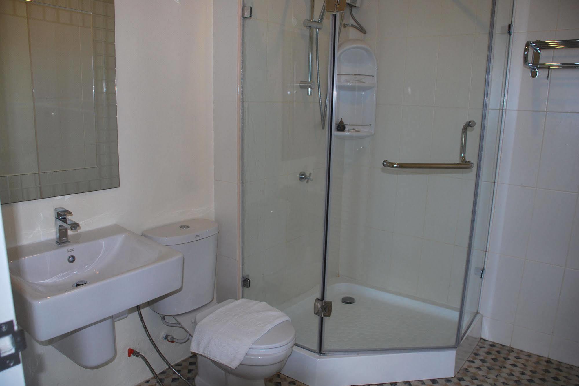 Puktien Cabana Beach Resort & Residence 3*