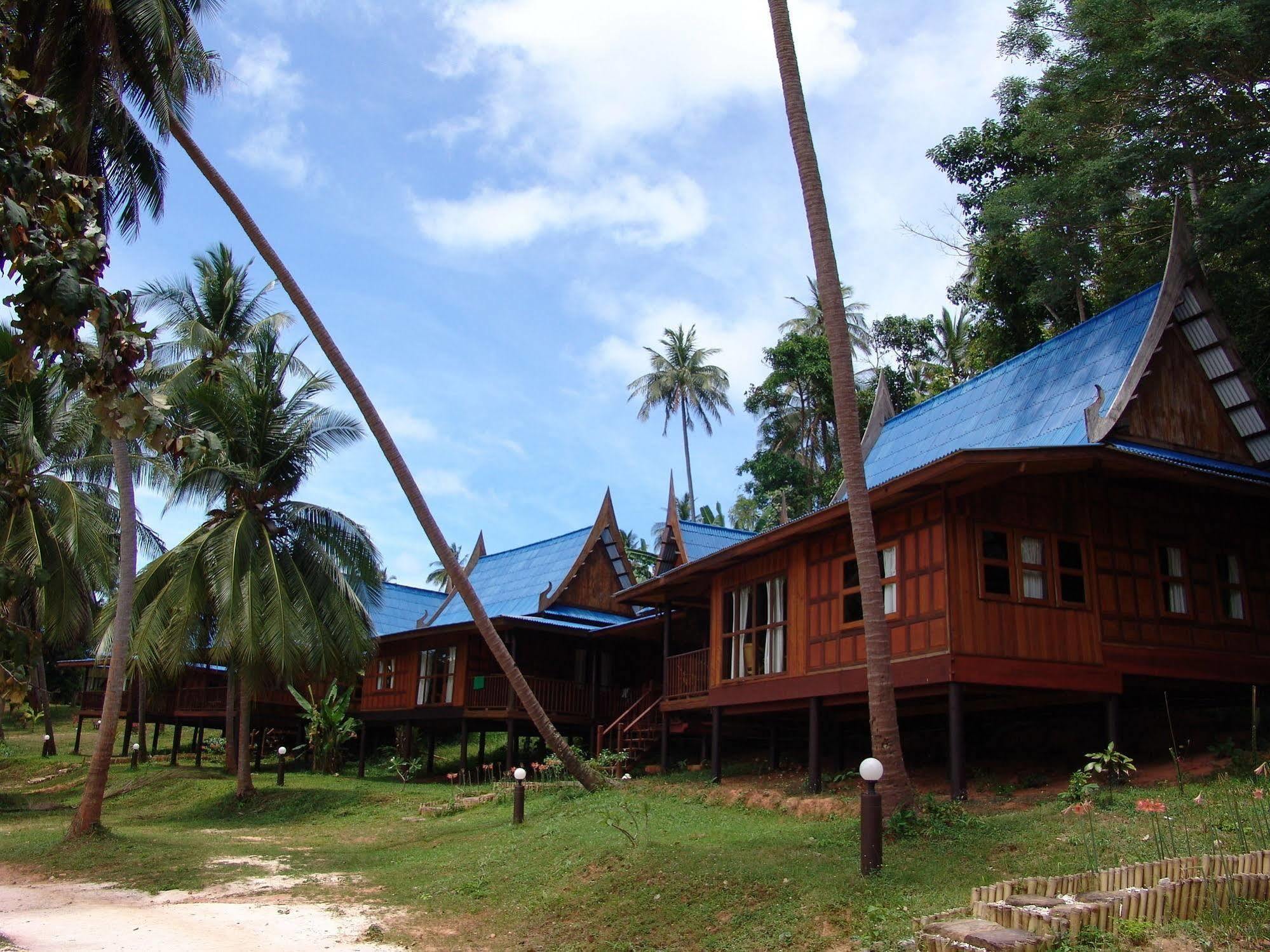 Koh Talu Island Resort 3*