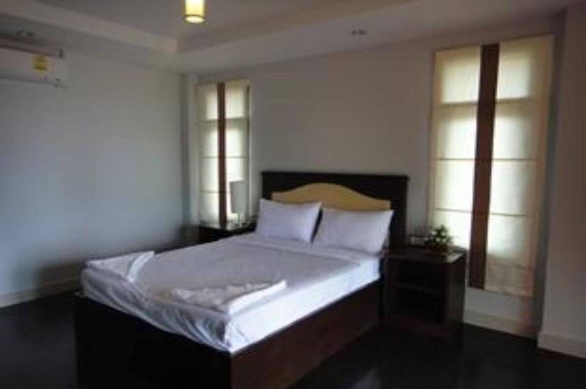 Sunrise Hotel 3*