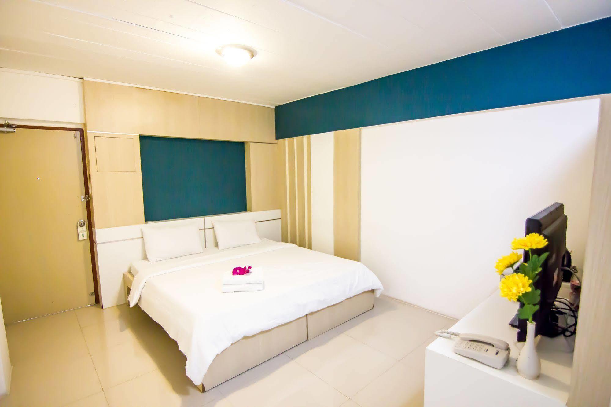 Regent Ngamwongwan 3*