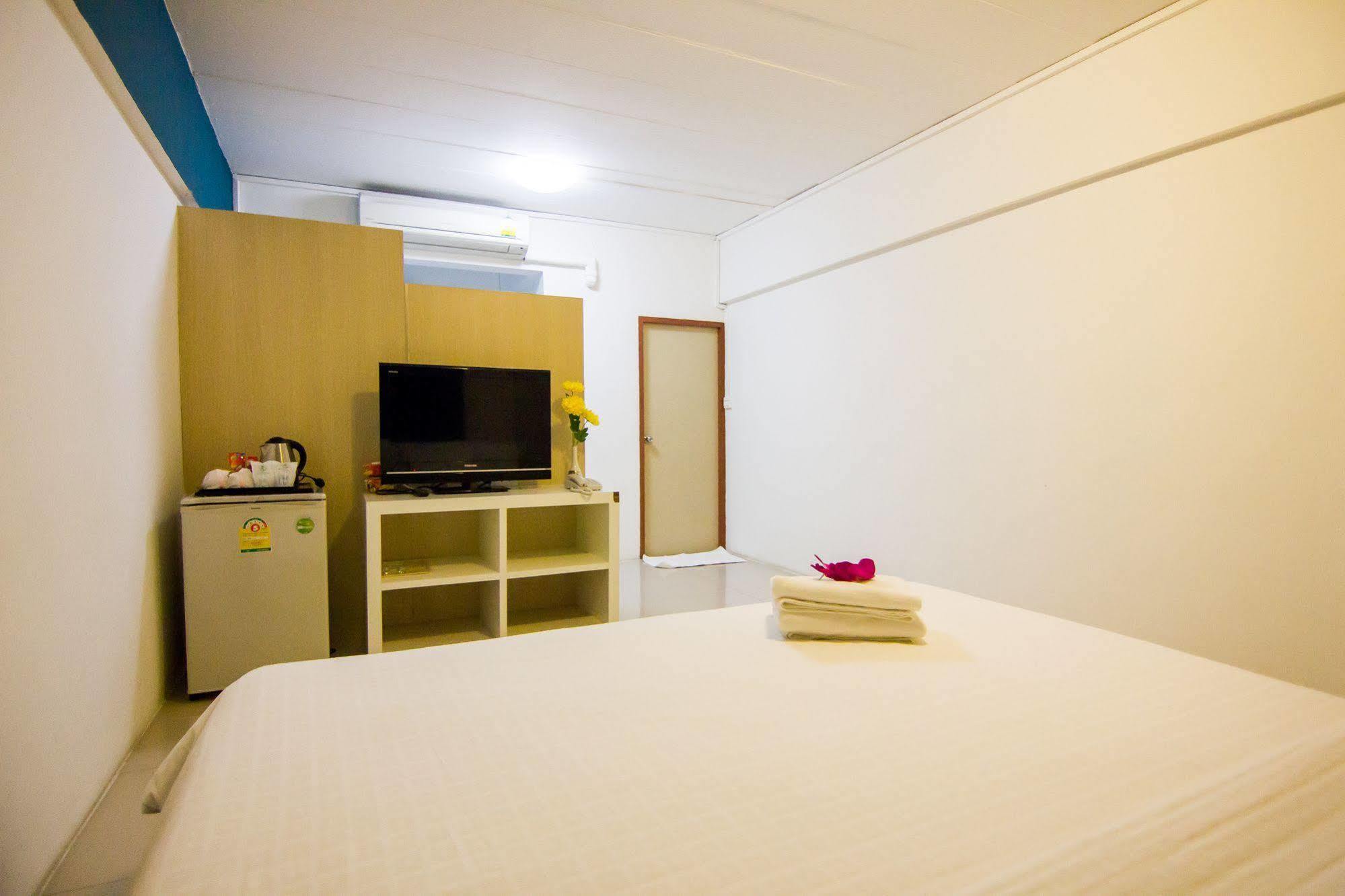Regent Ngamwongwan Hotel