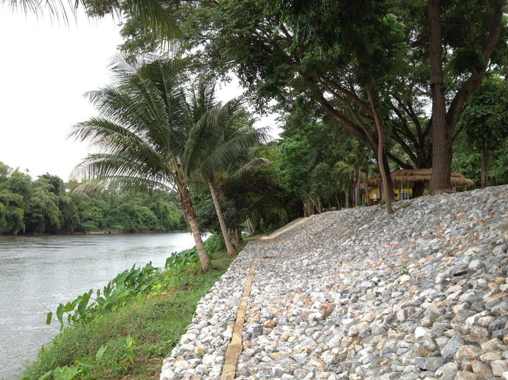 Island River Kwai By October Resort 3*