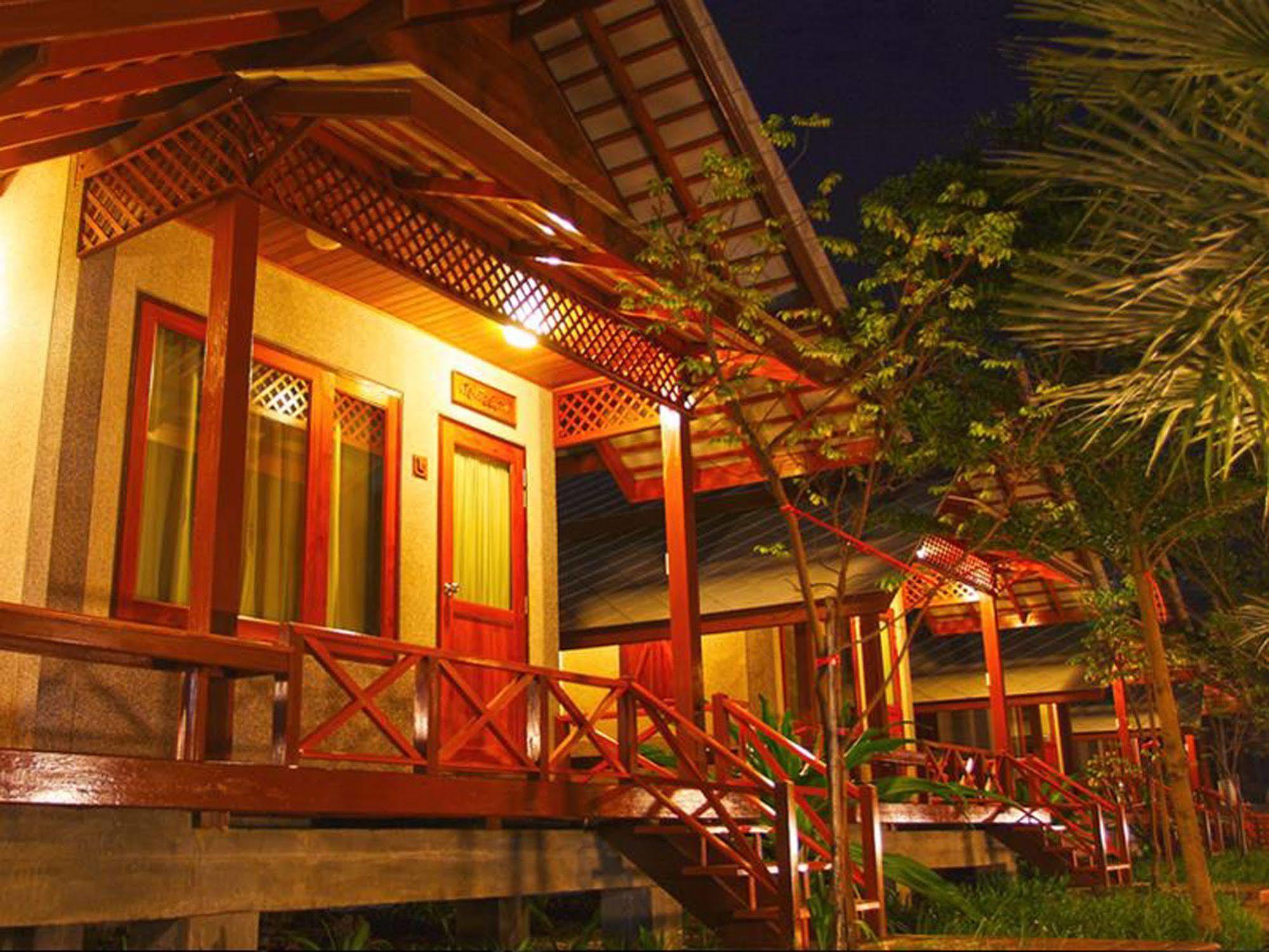 Resort Baan Siriporn - โรงแรมบ้านศิริพร