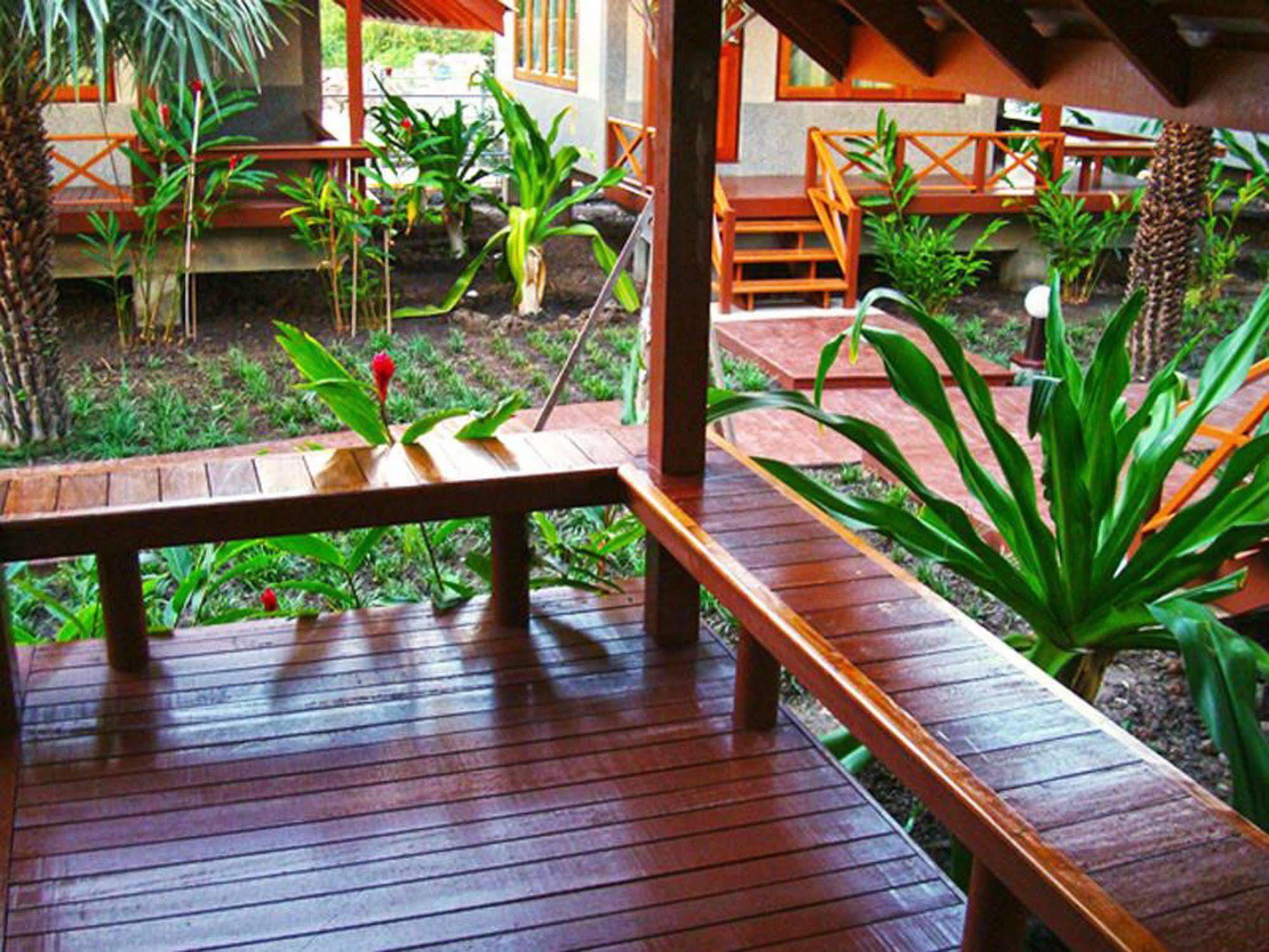 Baan Siriporn - โรงแรมบ้านศิริพร Samut Songkhram