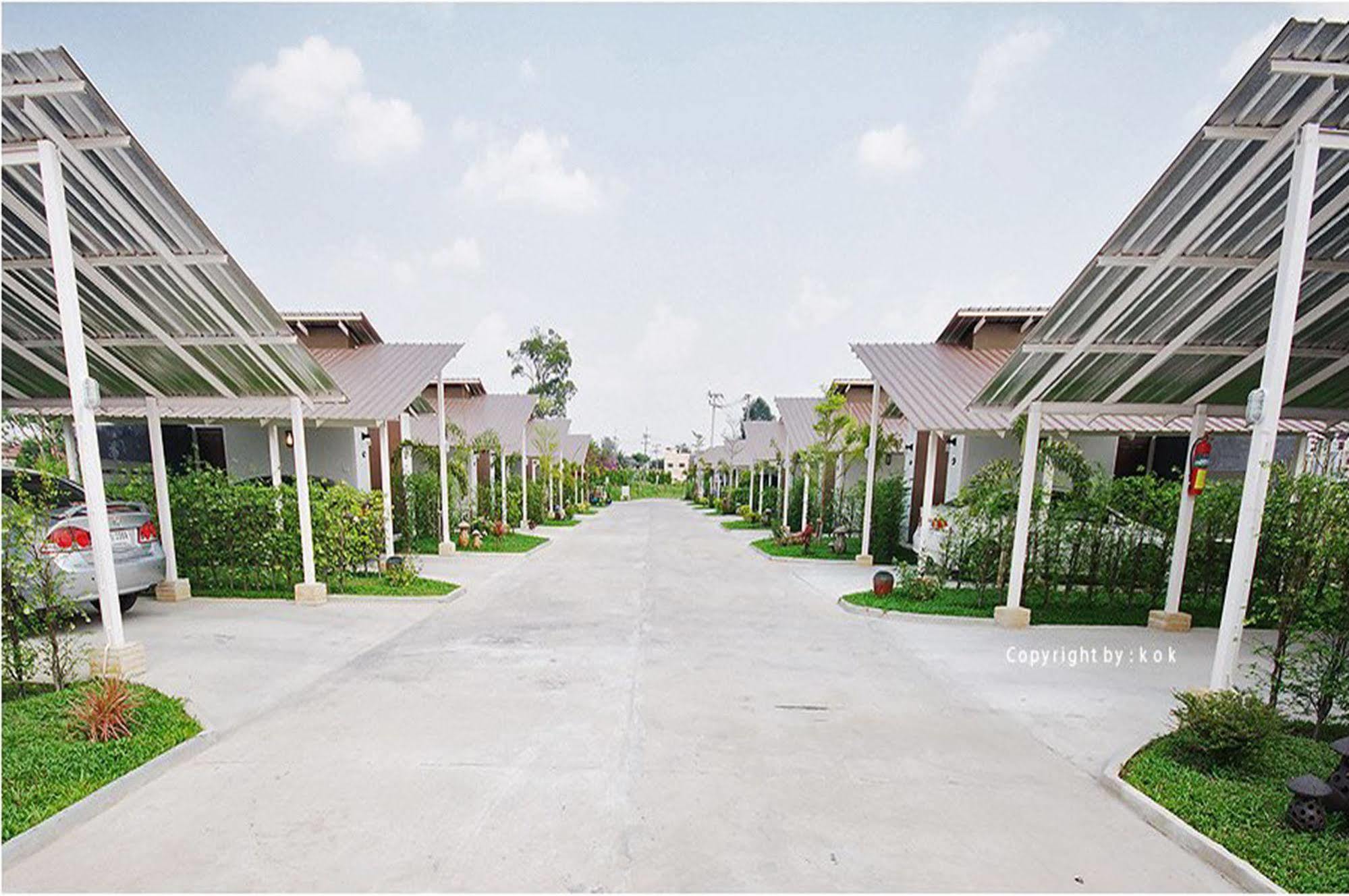 Baan Kula Roi Et Hotel Resort Roi Et