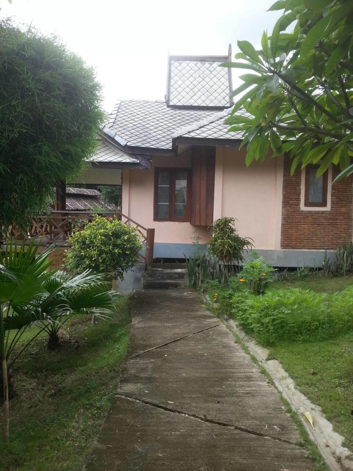 & Baan Chonphao * Pai