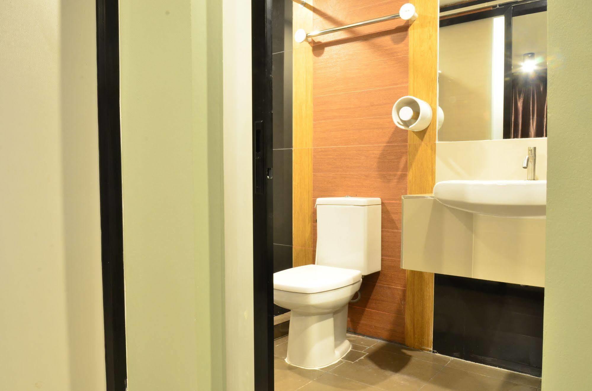 Hotel Grand Marina Ban Laem Chabang
