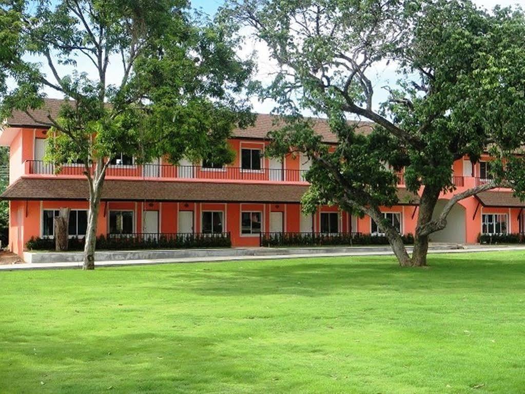 Resort Aurora 4*