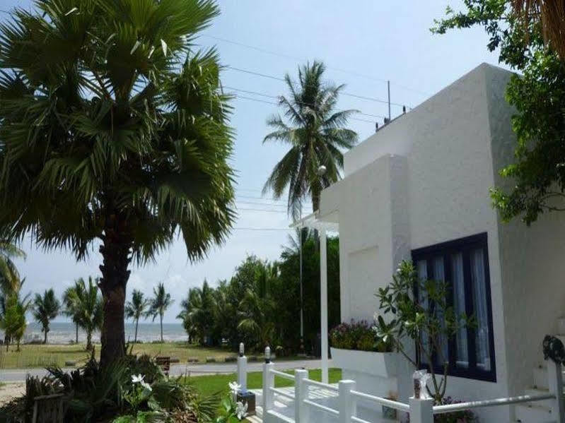 Laemsing Whitehouse Hotel 3*