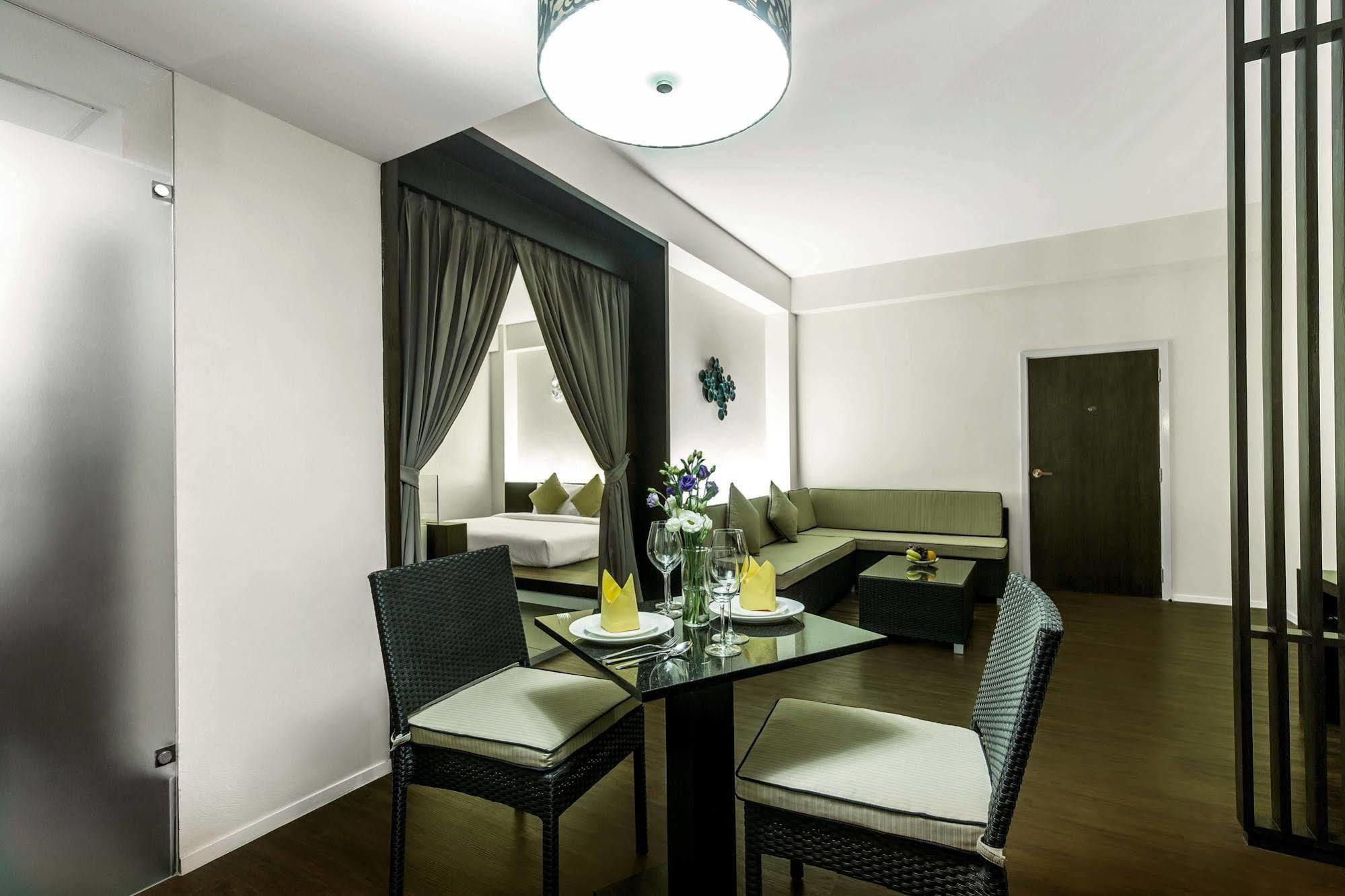 Park Srinakarin Hotel, Hotel 3*