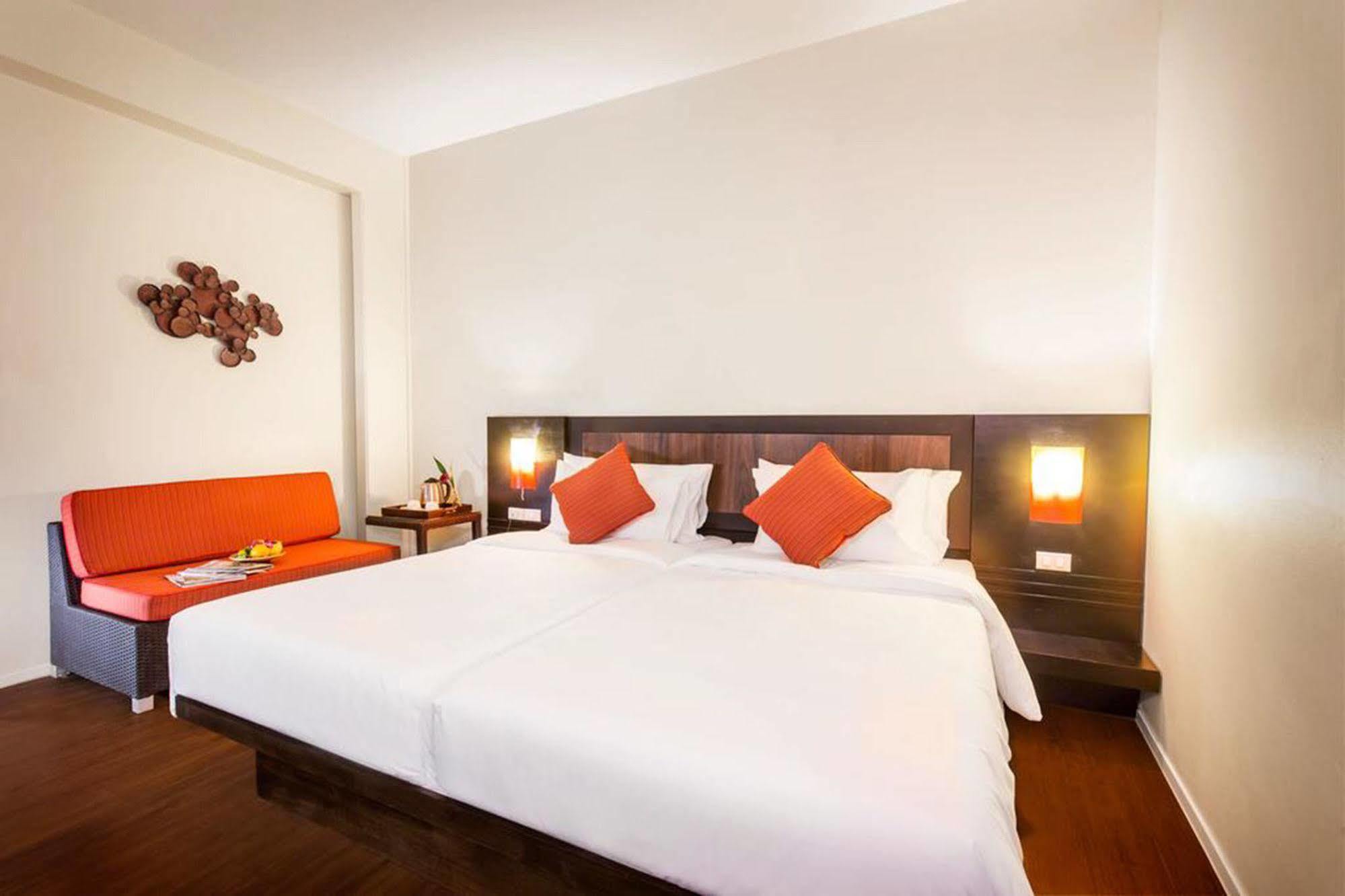 Park Srinakarin Hotel, 3* Bangkok
