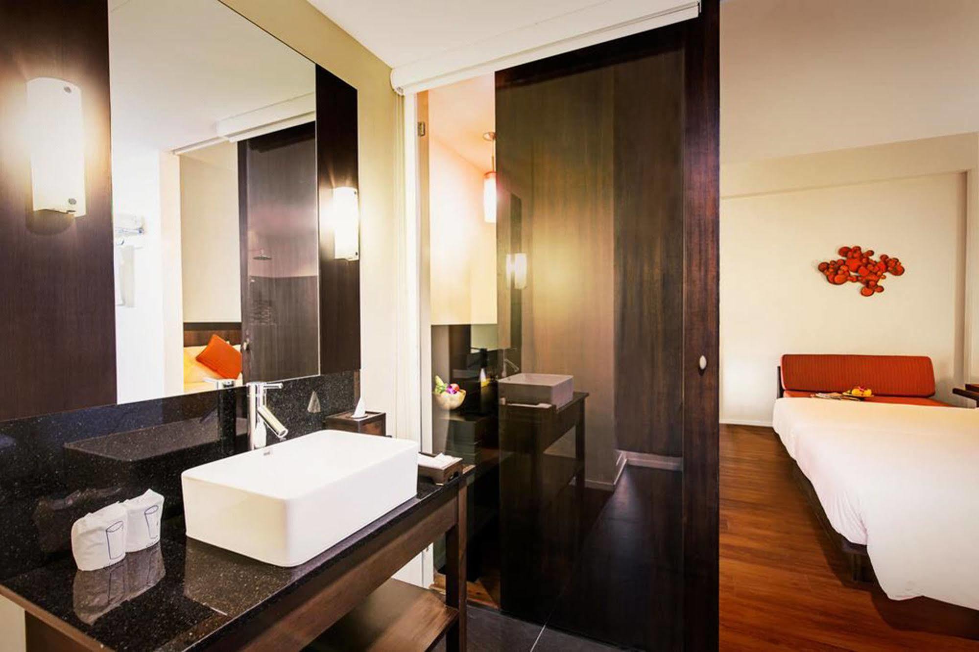 Park Srinakarin Hotel, 3* Bangkok