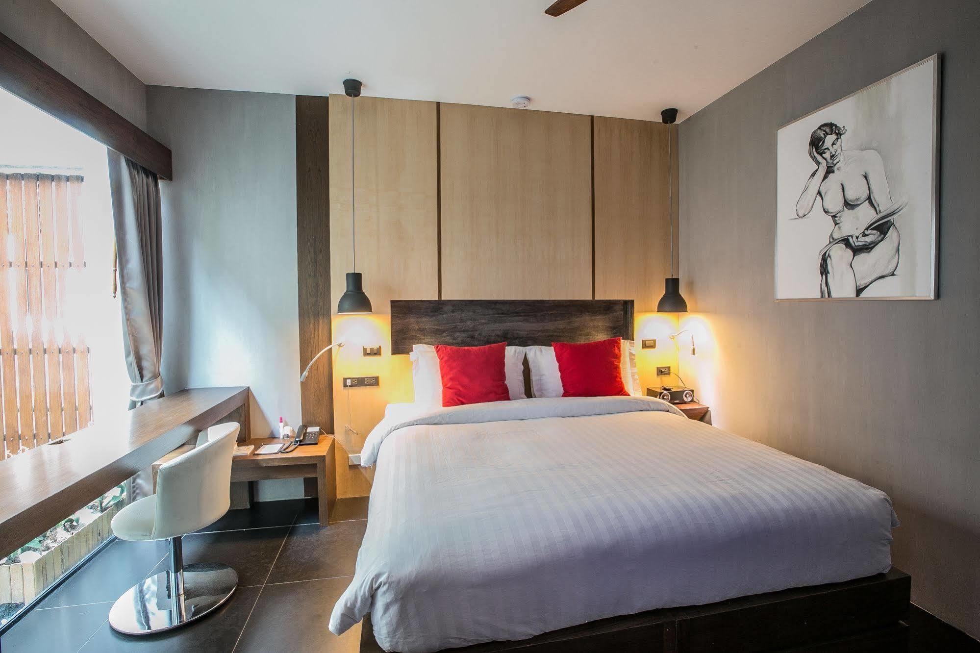 Pavilion Samui Pool 4*