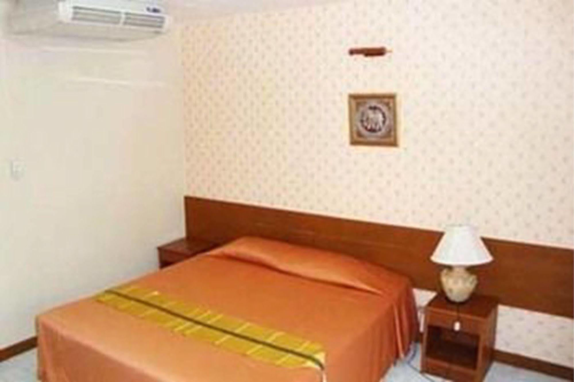 Malibu Samed 3*
