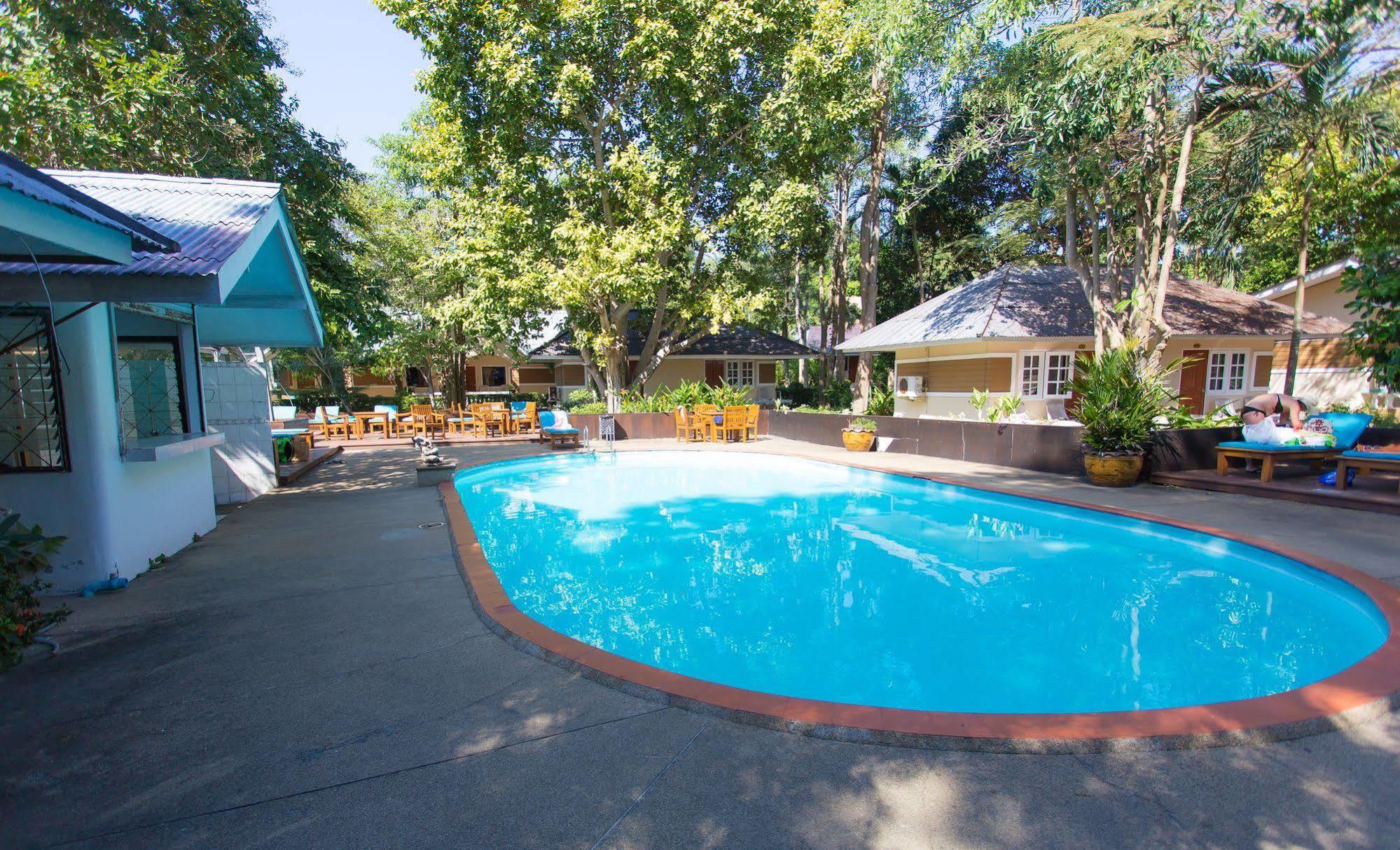Malibu Samed Hotel 3*