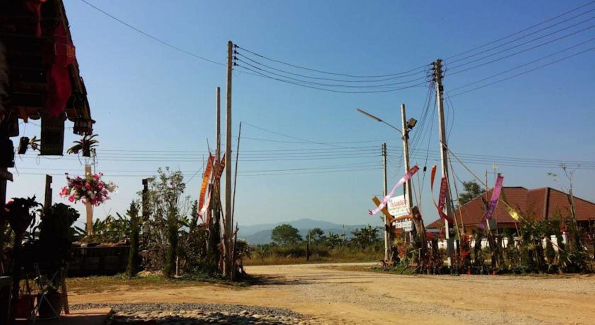 Heun Baan Rong Khun 3* Chiang Rai