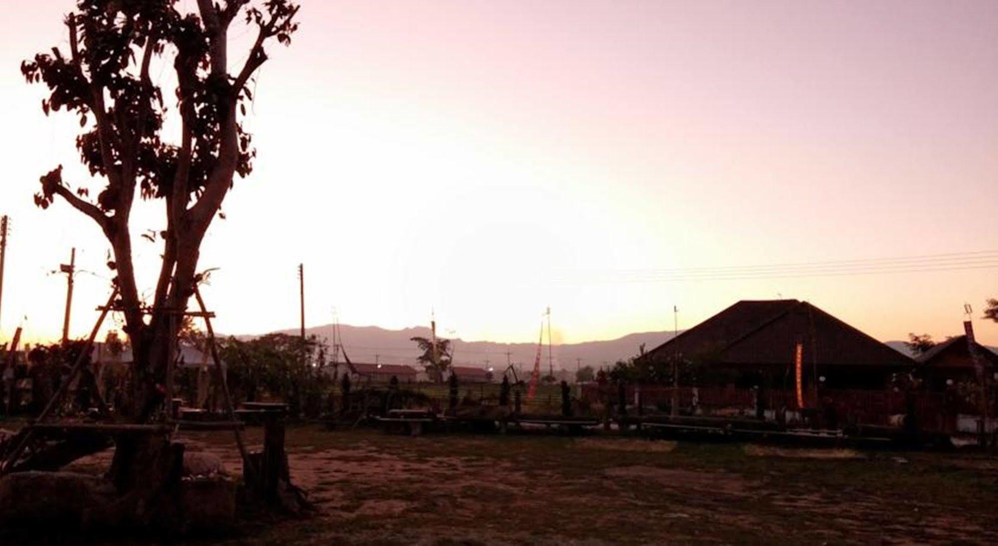 Resort Heun Baan Rong Khun