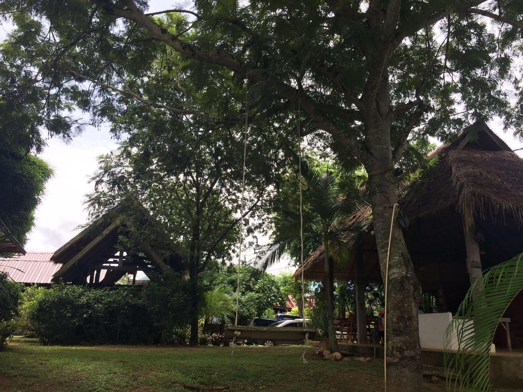 Hotel Sipsongpanna Pai