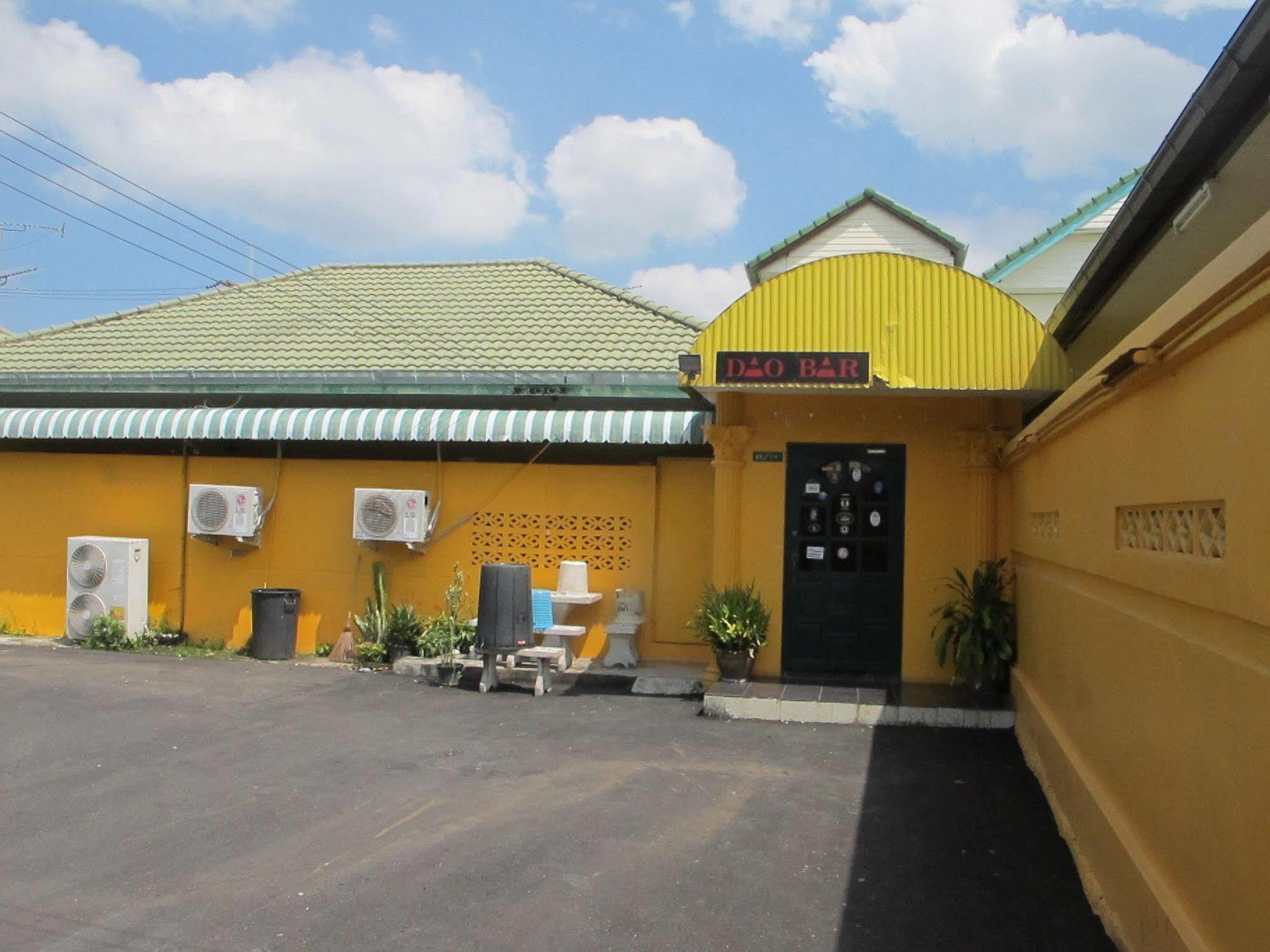 Dao - Dao Cafe * Bang Lamung
