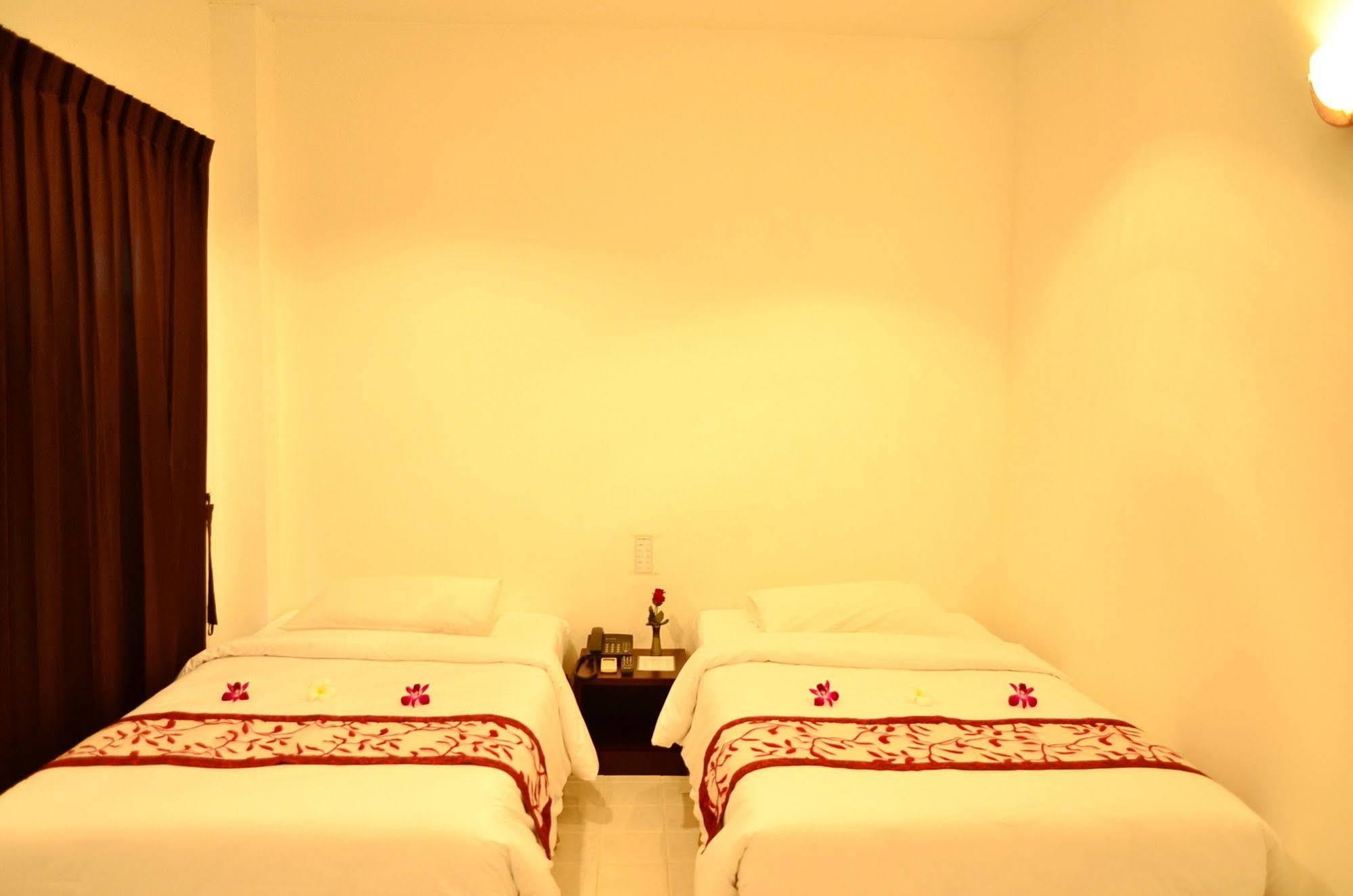 Phuket Siray Hut Resort