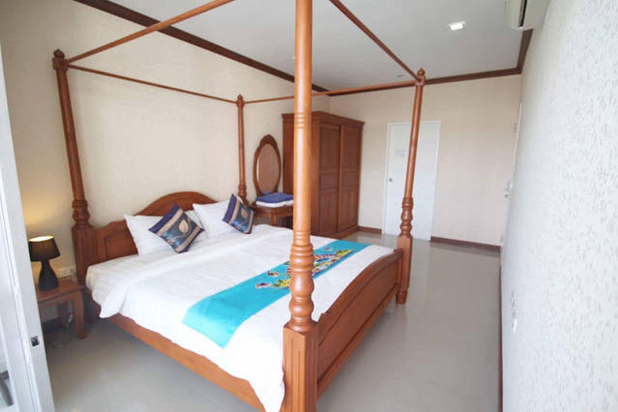 At Sea Apartment *
