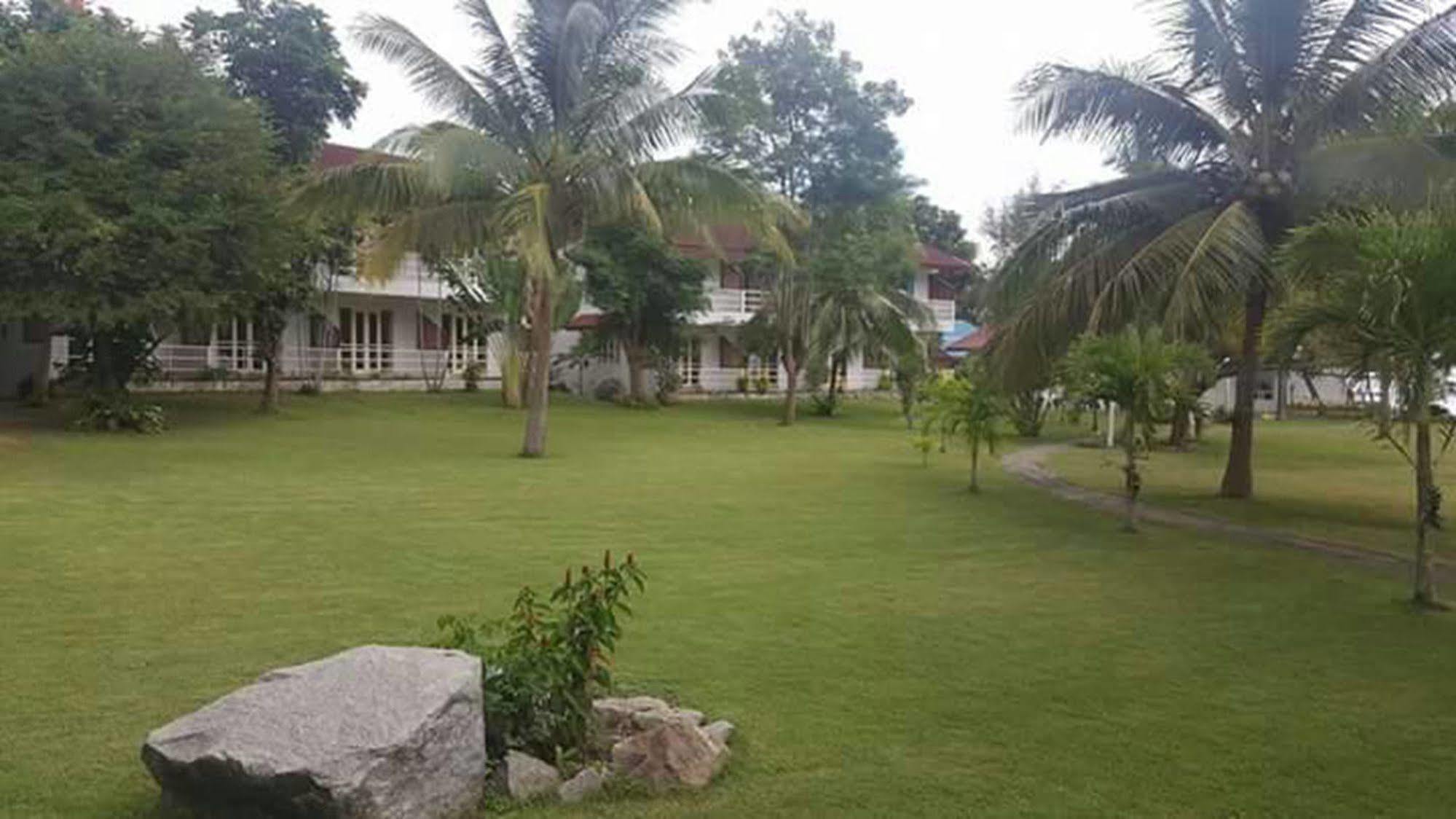 Malai-asia Resort Thap Sakae