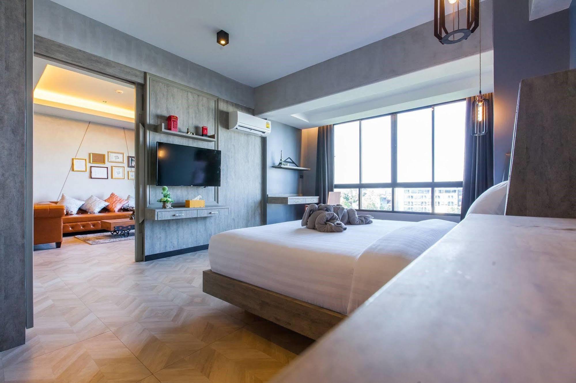 Hotel Loft Mania Boutique Hotel Chumphon