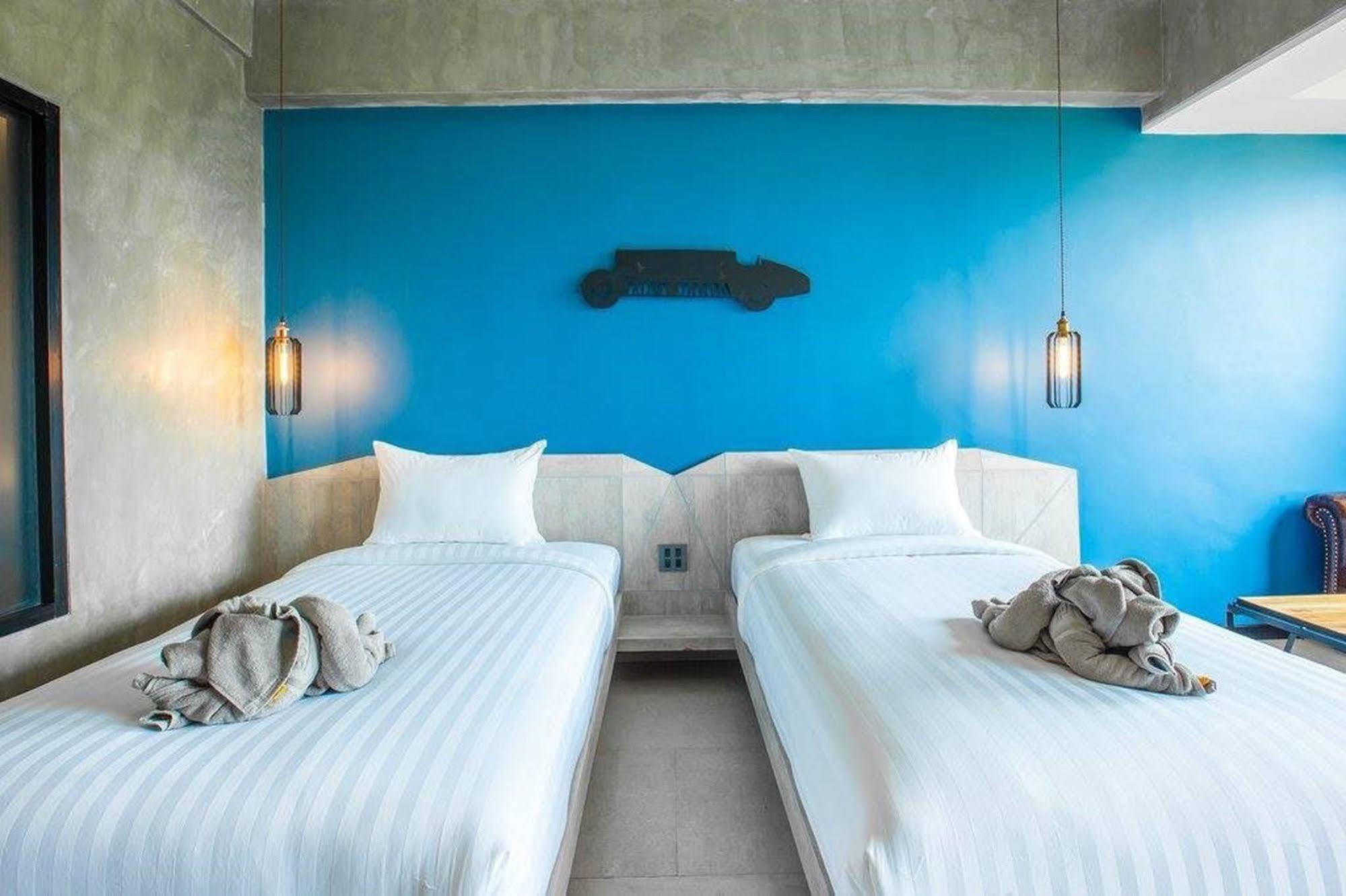 Loft Mania Boutique Hotel 4*