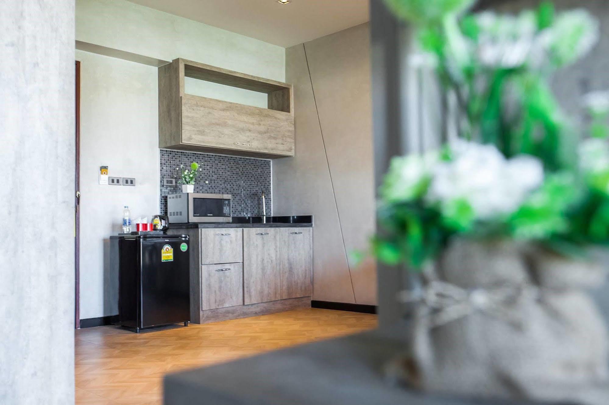 Hotel Loft Mania Boutique Hotel Chumphon