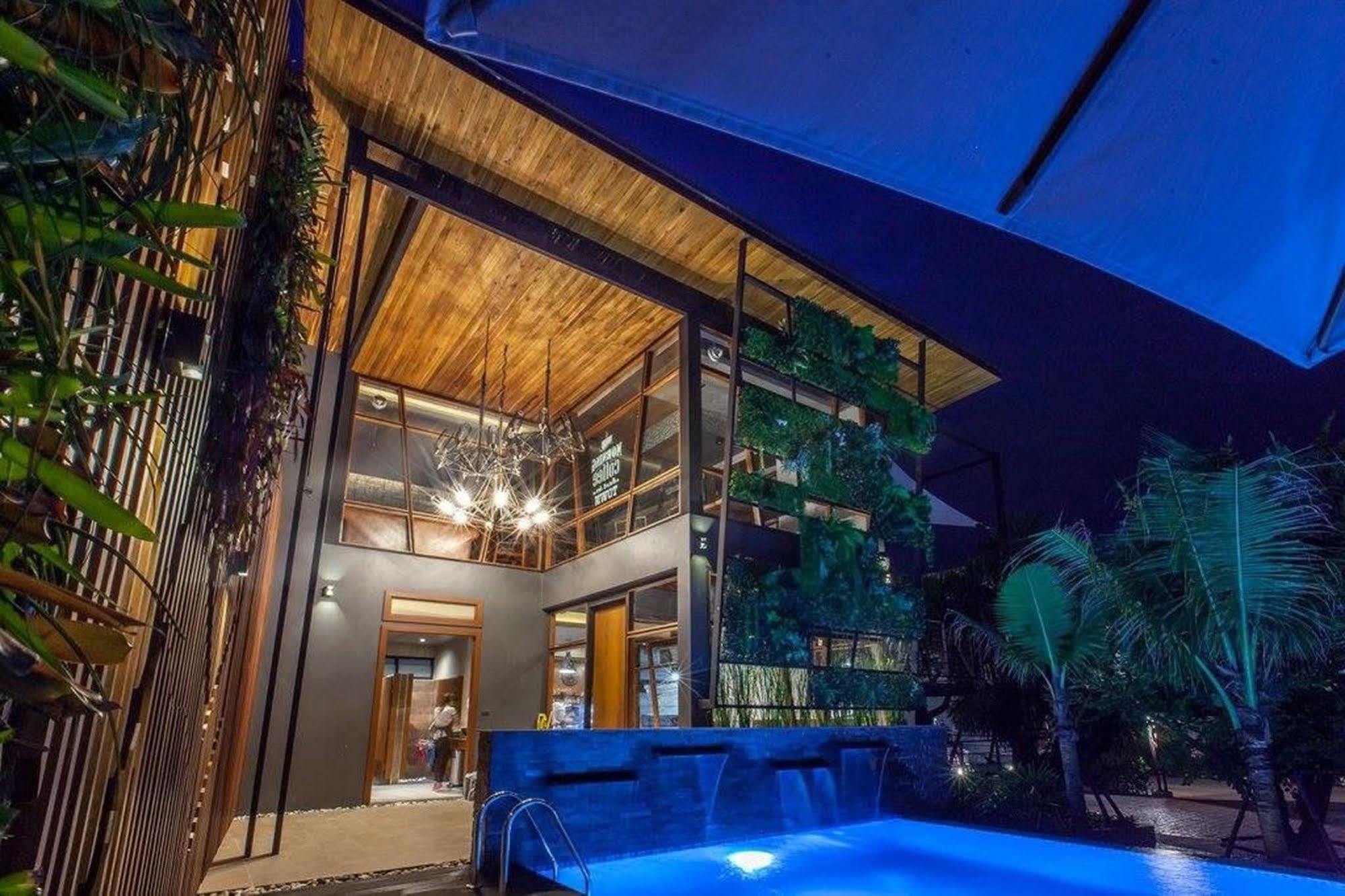 Loft Mania Boutique Hotel 4* Chumphon