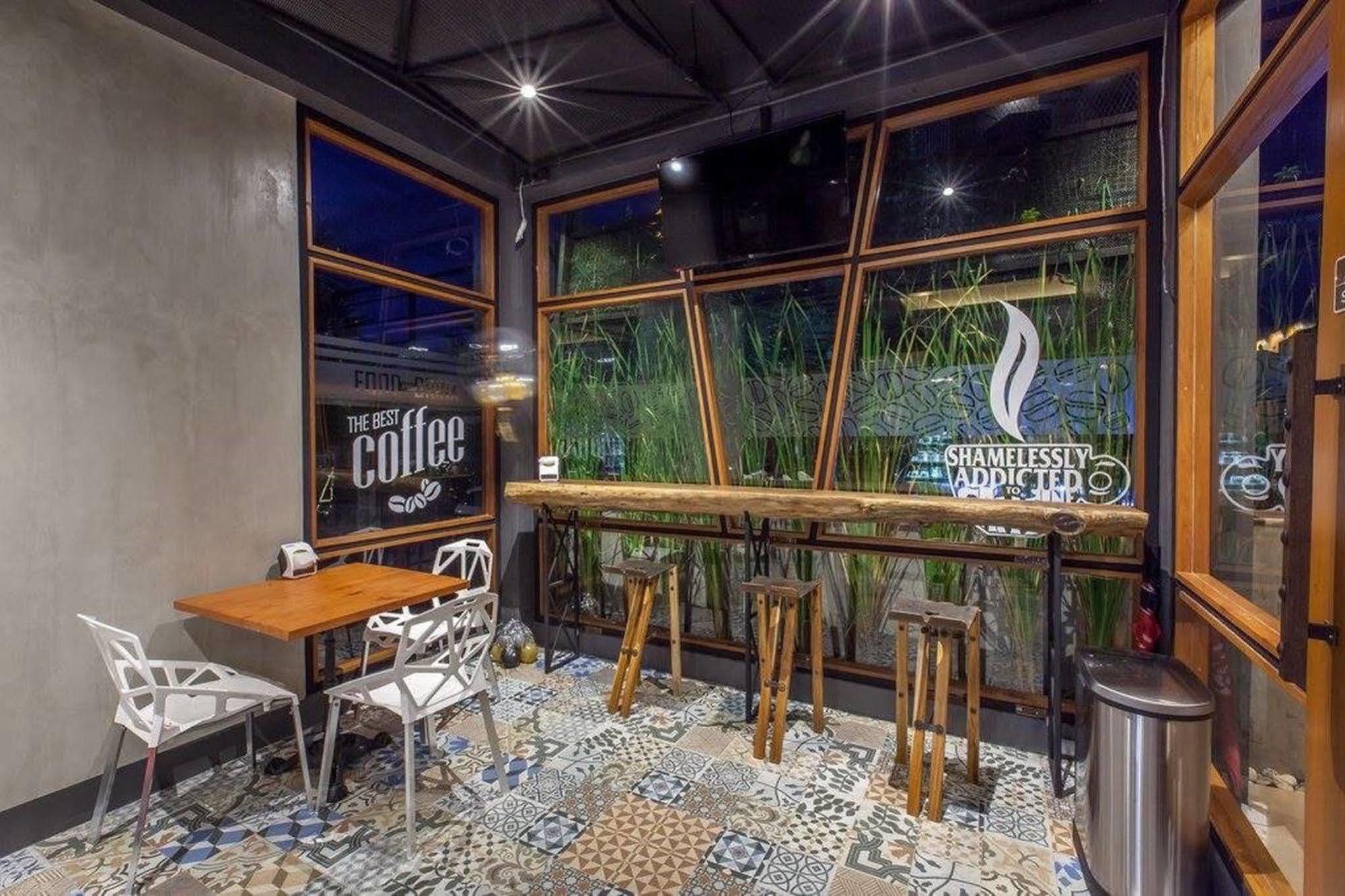 Hotel Loft Mania Boutique Hotel Chumphon