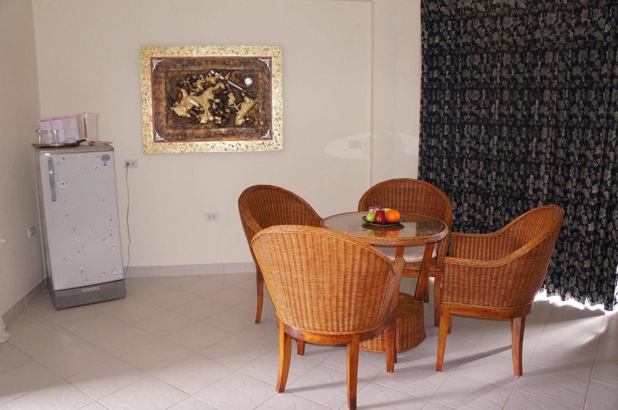 Resort The Royal Tropical At Vip Chain