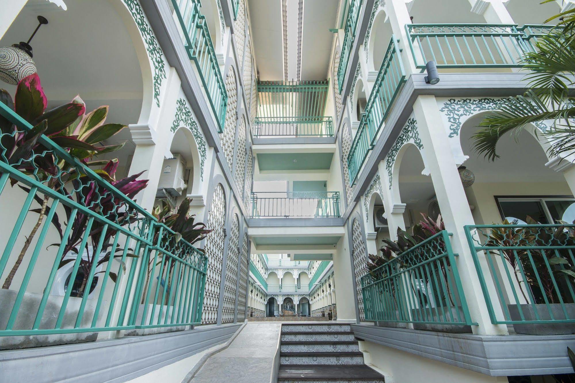 The Grand Morocc Hotel