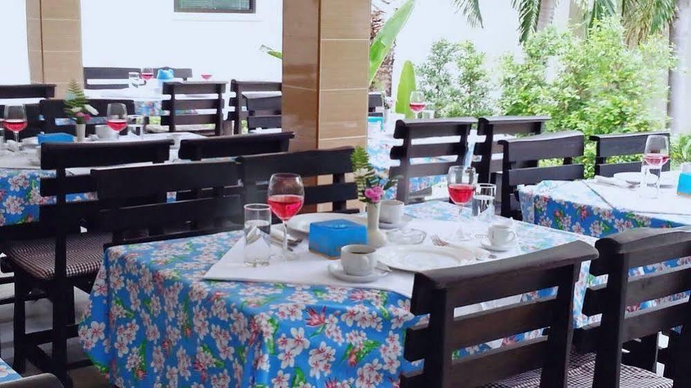 Naya Pool Hotel